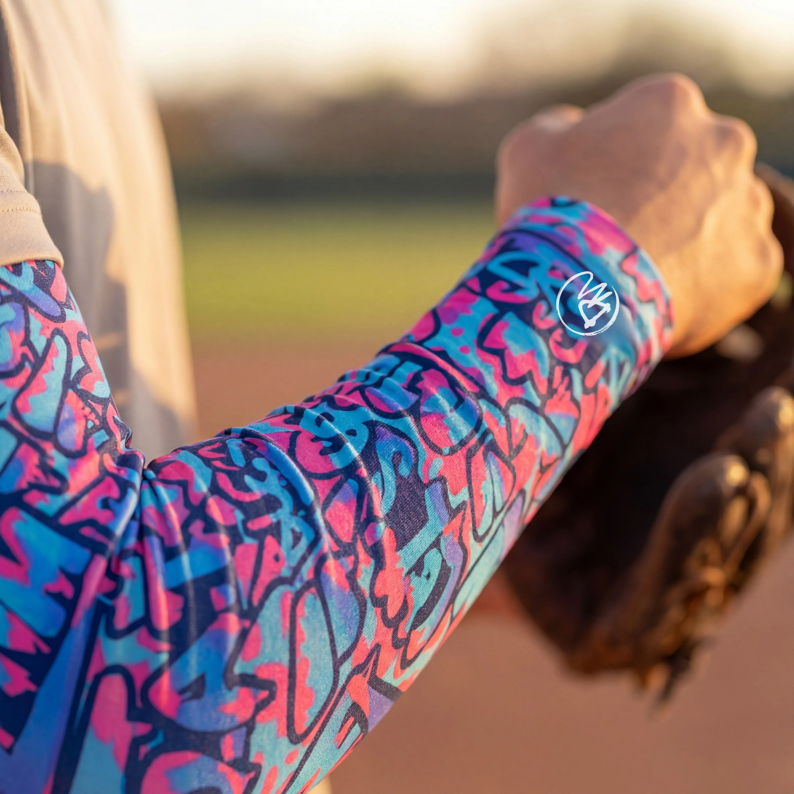 TAGGED ARM SLEEVE - Image 7