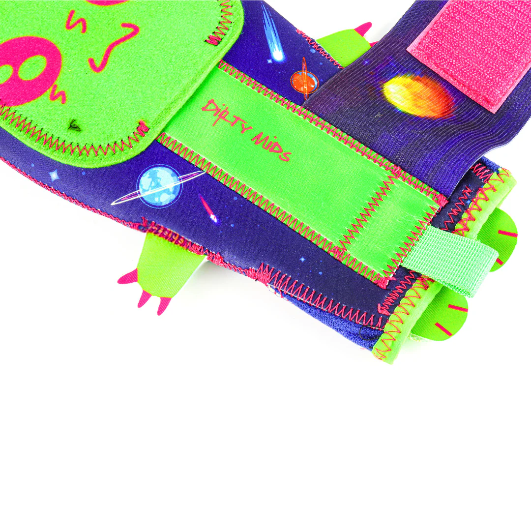 The Visitor - Savage Series Sliding Mitt - Image 6