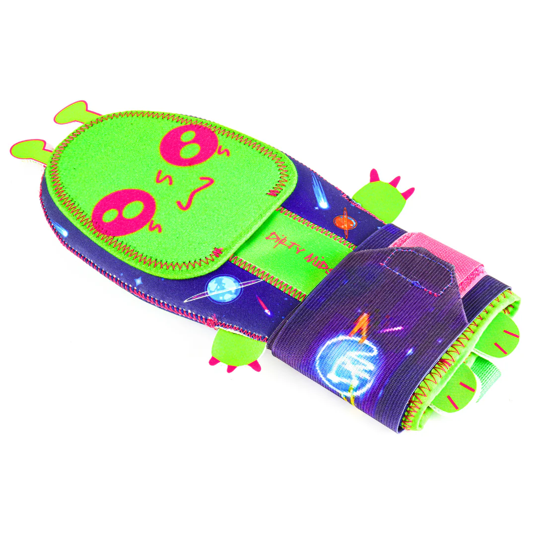 The Visitor - Savage Series Sliding Mitt - Image 8
